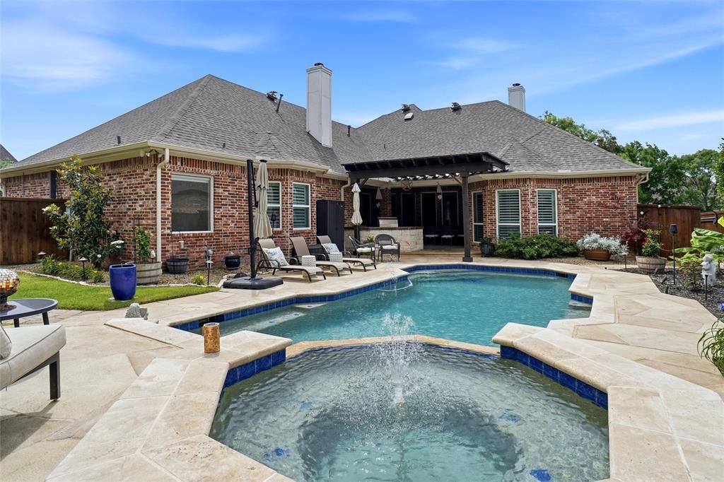 9009 Thornway Drive, North Richland Hills, TX 76182 Main Photo
