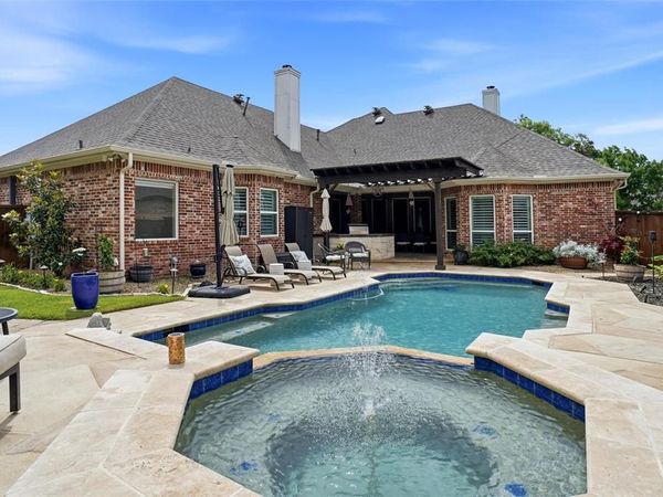 9009 Thornway Drive , North Richland Hills, TX 76182