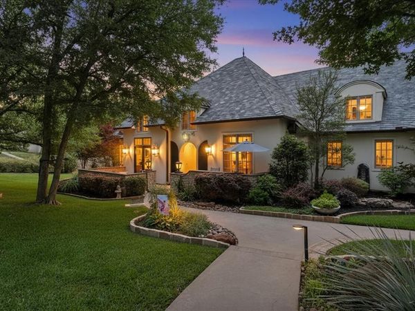2804 Katherine Court , Dalworthington Gardens, TX 76016