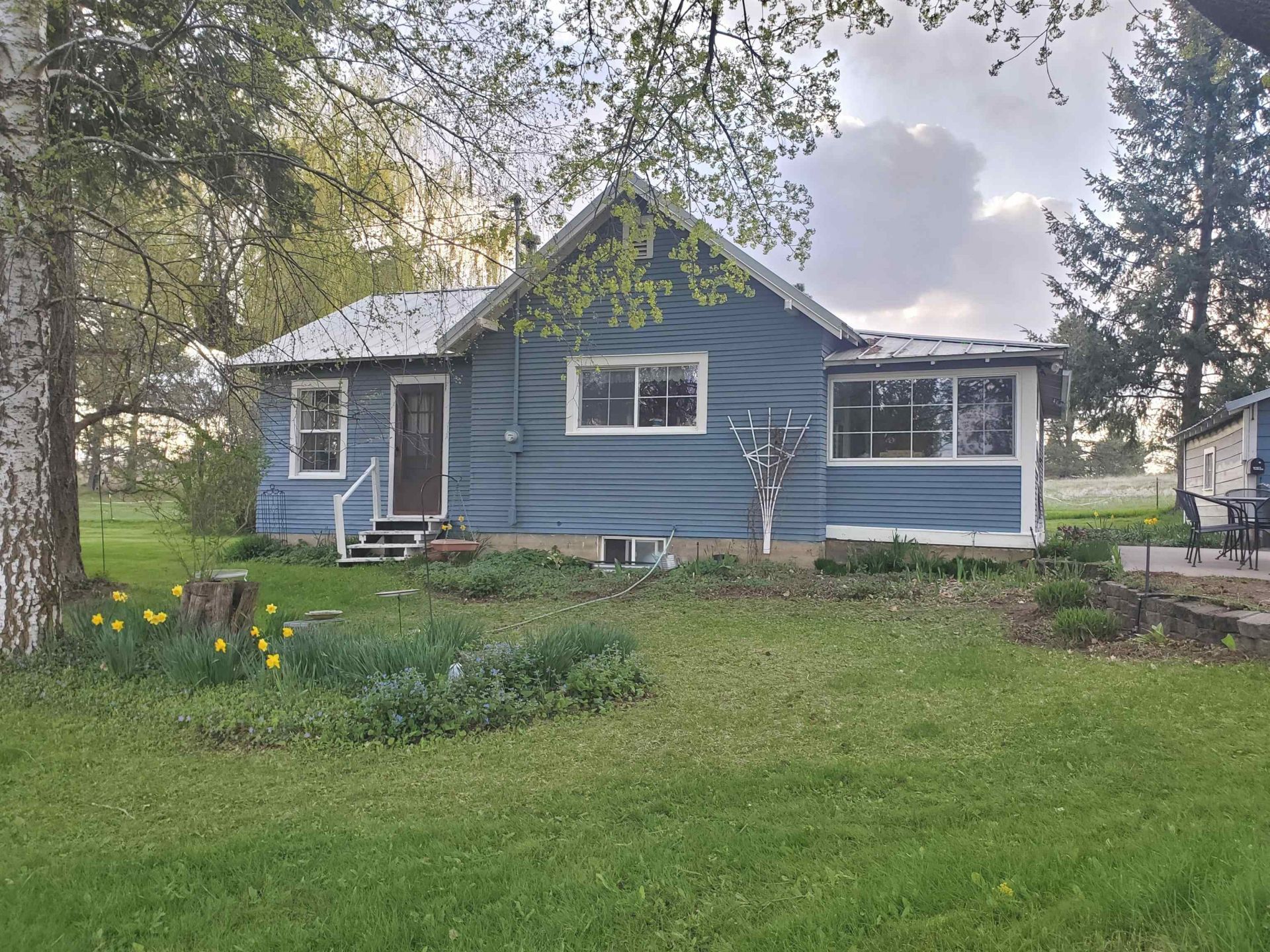 16812 W BIG SKY Ln primary photo