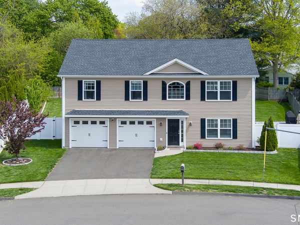 20 Twin Oaks , Milford, CT 06460