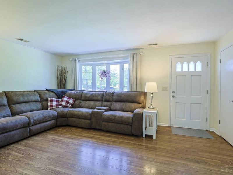 5310 E Kemper Road, Sharonville, OH 45241 Photo 5