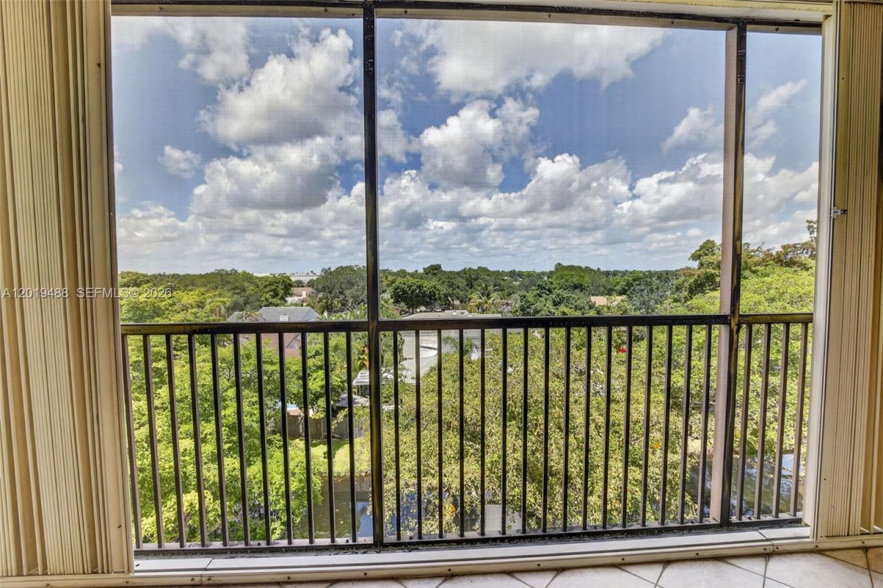 2808 N 46th Ave, Unit E654, Hollywood, FL 33021 Photo