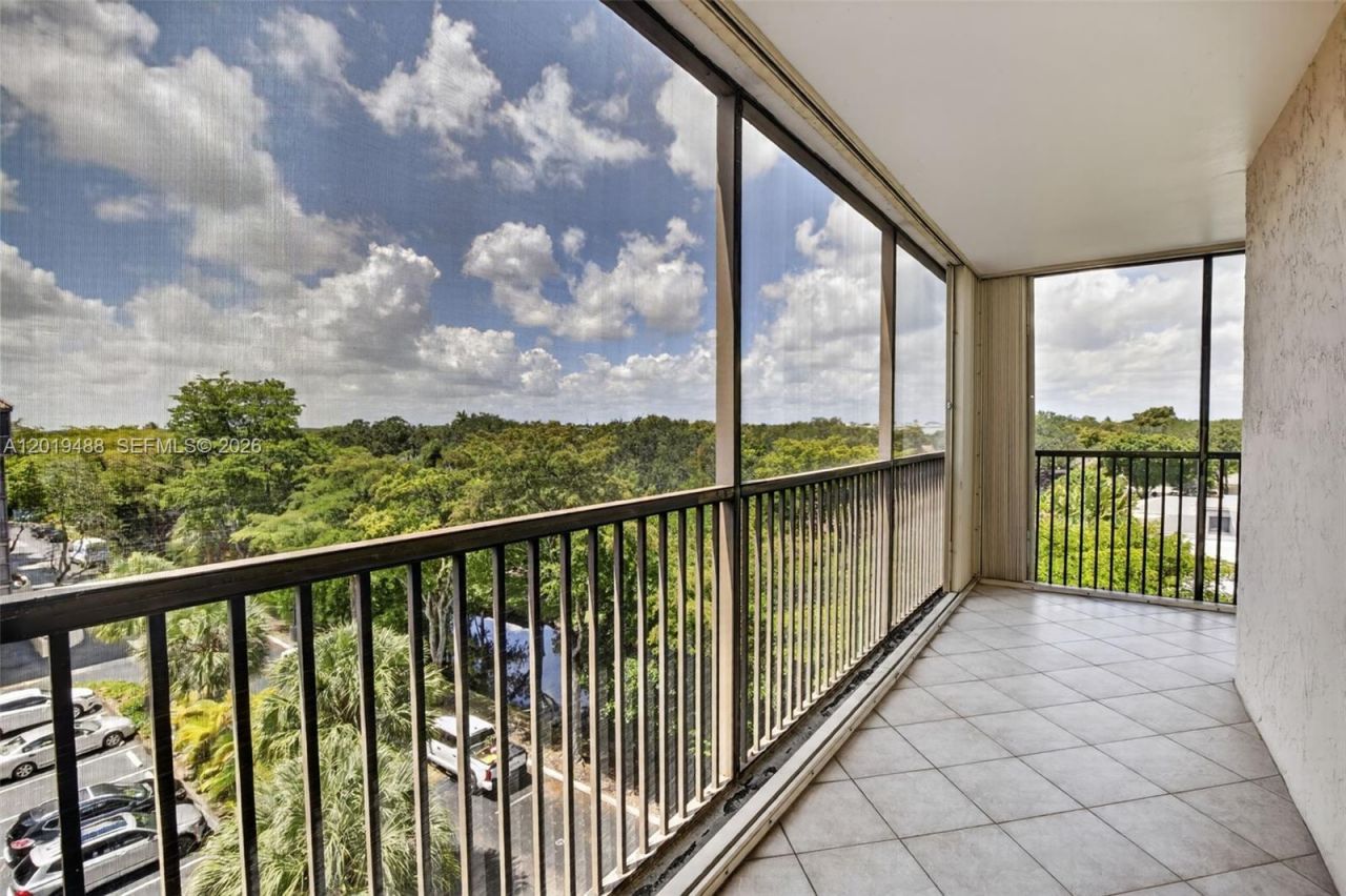2808 N 46th Ave, Unit E654, Hollywood, FL 33021 Photo