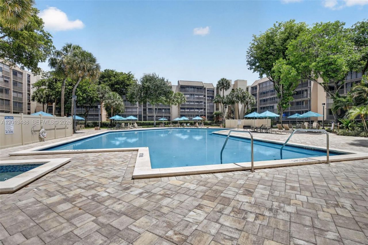 2808 N 46th Ave, Unit E654, Hollywood, FL 33021 Photo