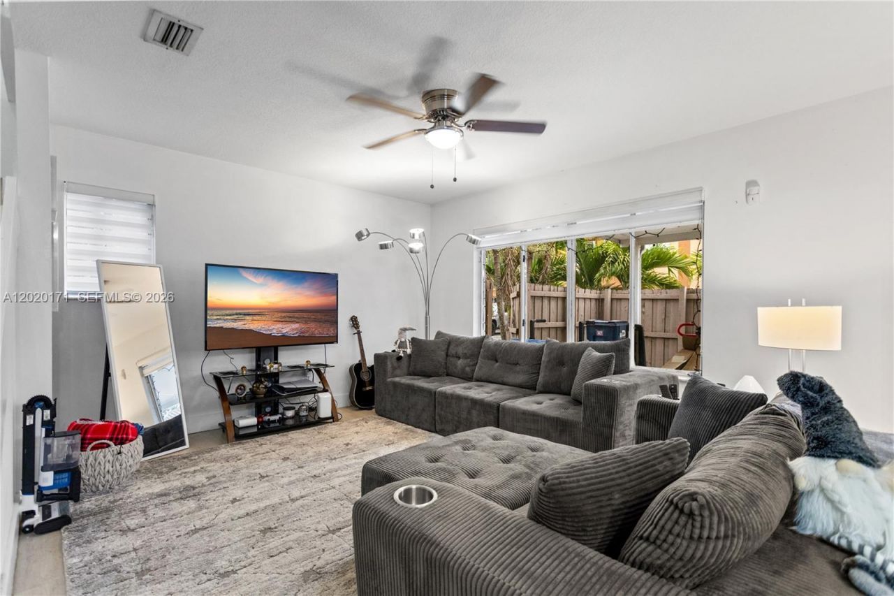 8374 SW 152nd Ave , Unit 47, Miami, FL 33193 Photo