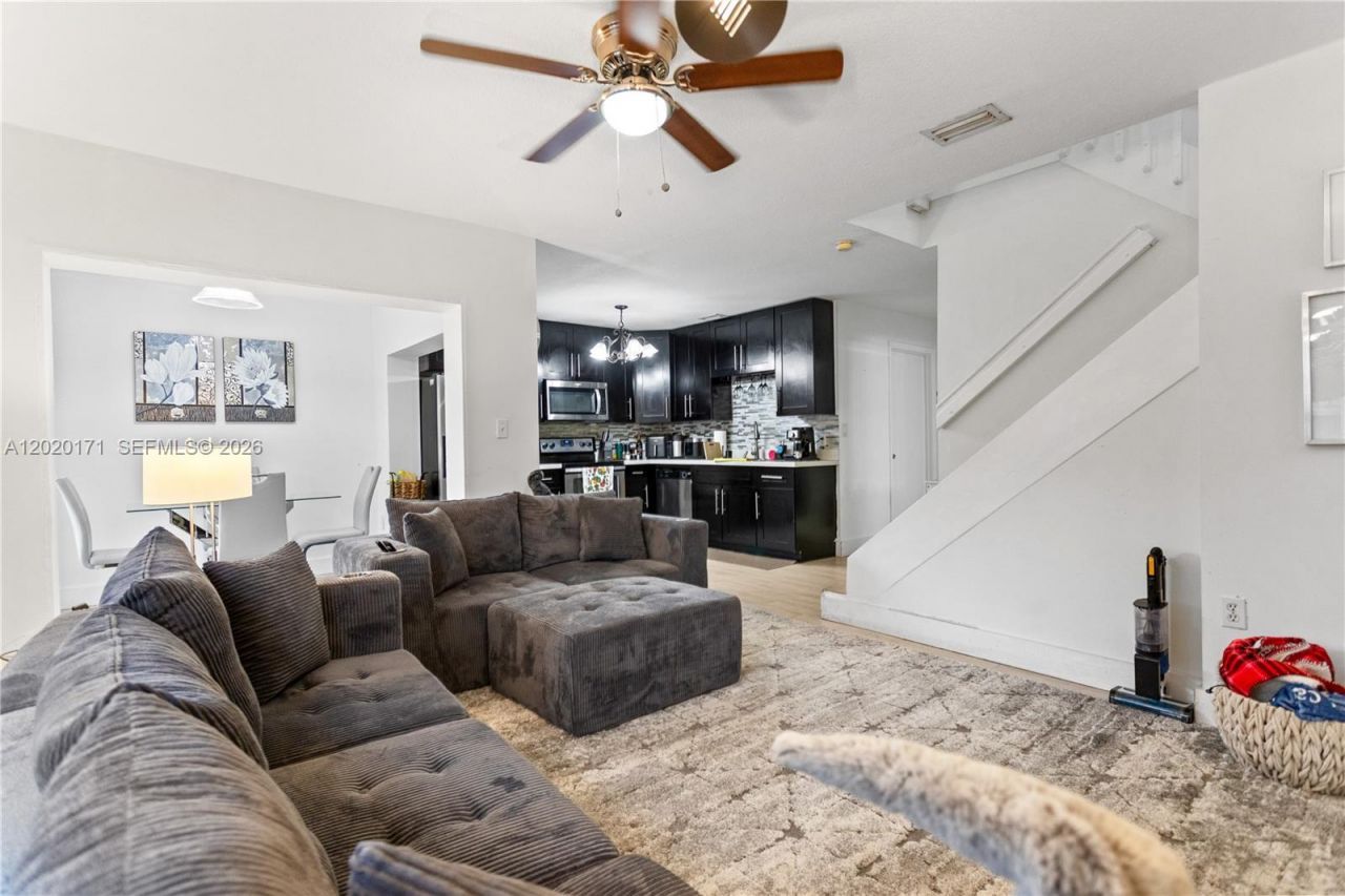 8374 SW 152nd Ave , Unit 47, Miami, FL 33193 Photo