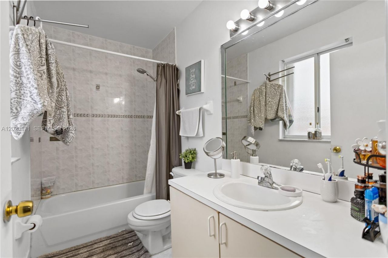8374 SW 152nd Ave , Unit 47, Miami, FL 33193 Photo