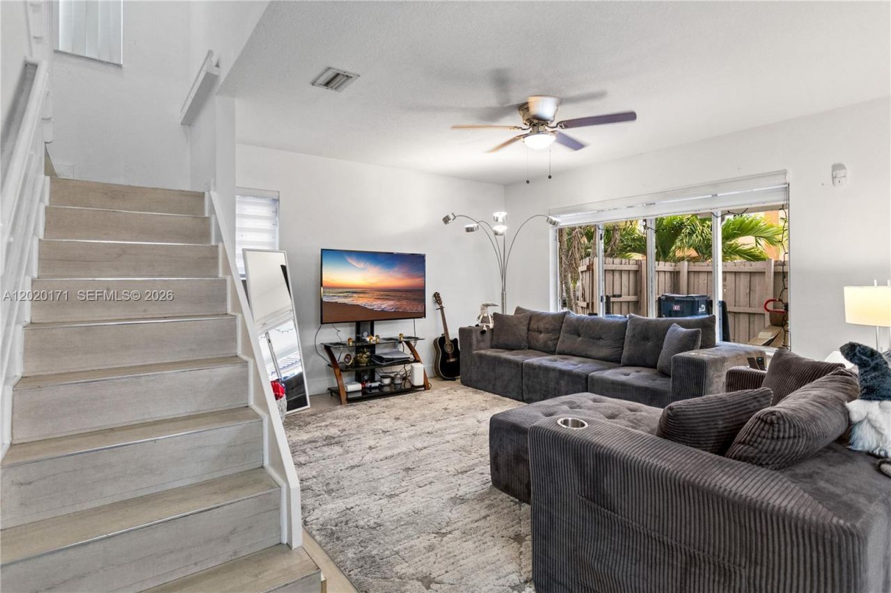 8374 SW 152nd Ave , Unit 47, Miami, FL 33193 Photo