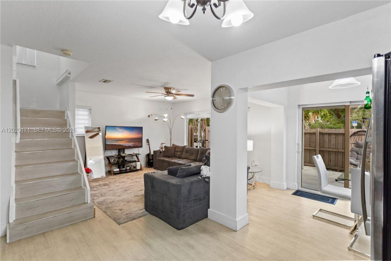 8374 SW 152nd Ave , Unit 47, Miami, FL 33193 Photo