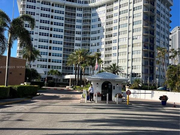 Unit 902, Hallandale Beach, FL 33009