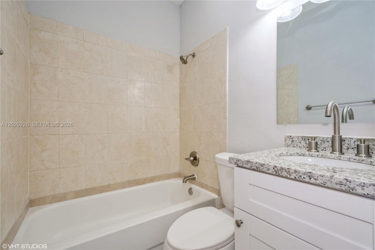 835 NW 81st Ter , Unit 7, Plantation, FL 33324 Photo