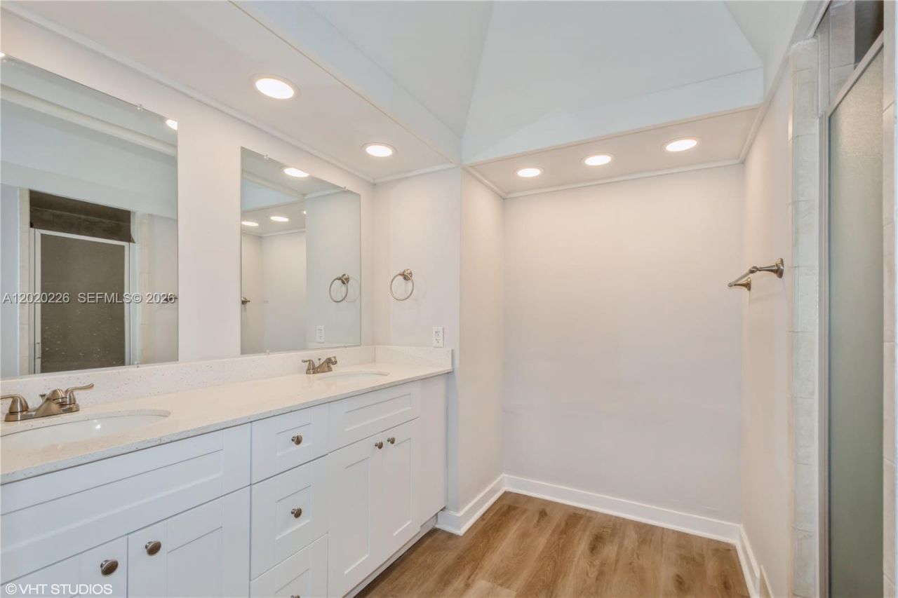 835 NW 81st Ter , Unit 7, Plantation, FL 33324 Photo