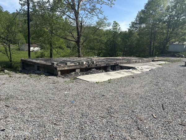 1023 Stinking Creek Rd , LaFollette, TN 37766