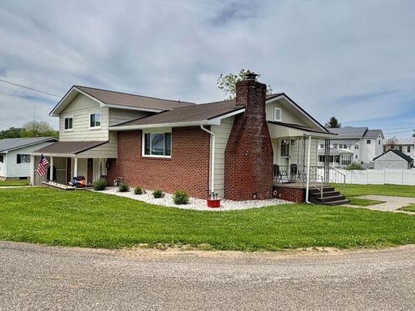 305 Hardman street, Middlebourne, WV 26149