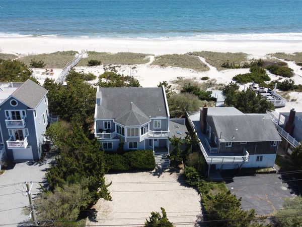 627 Dune Road , Westhampton, NY 11977