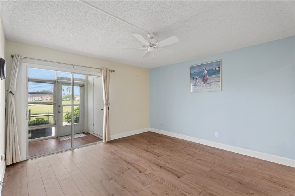 33 Pine Arbor Lane, Unit 102, Vero Beach, FL 32962 Photo