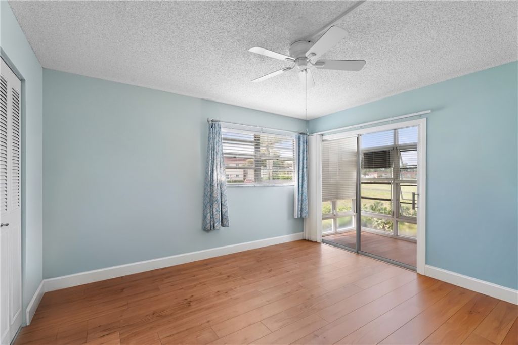 33 Pine Arbor Lane, Unit 102, Vero Beach, FL 32962 Photo