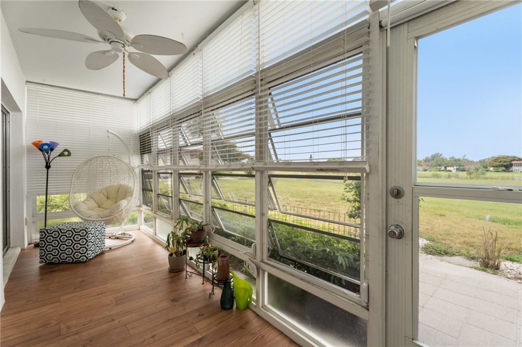 33 Pine Arbor Lane, Unit 102, Vero Beach, FL 32962 Photo