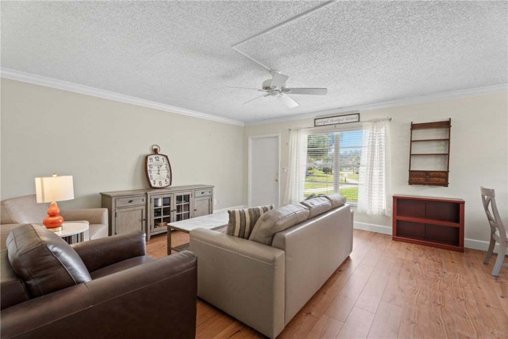 33 Pine Arbor Lane, Unit 102, Vero Beach, FL 32962 Photo