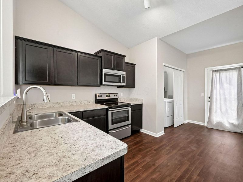 5659 Battle Creek Way, Columbus, OH 43228 Photo 23