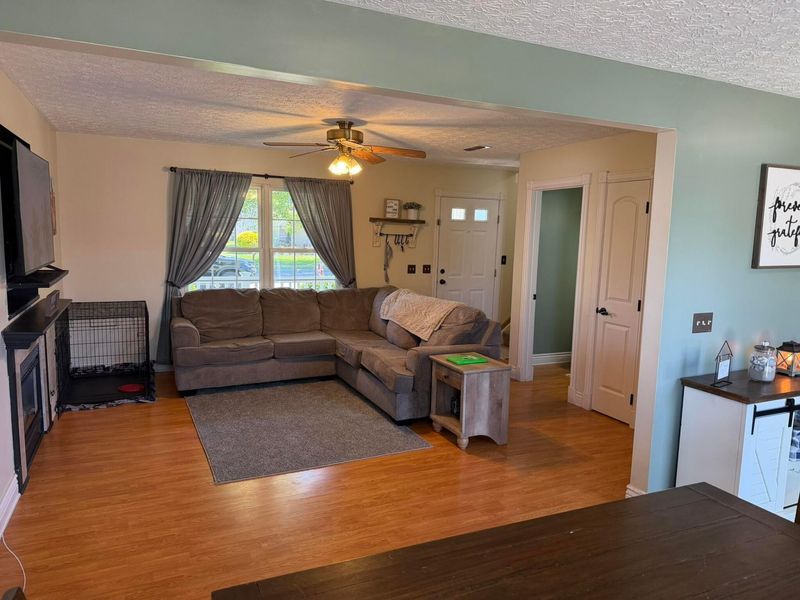 2230 Forest Ridge Drive, Hebron, OH 43025 Photo 3