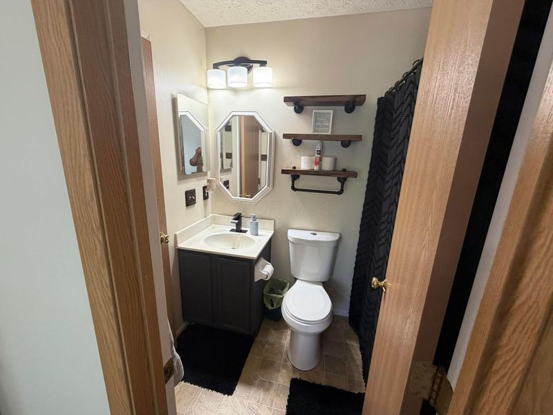 2230 Forest Ridge Drive, Hebron, OH 43025 Photo 5