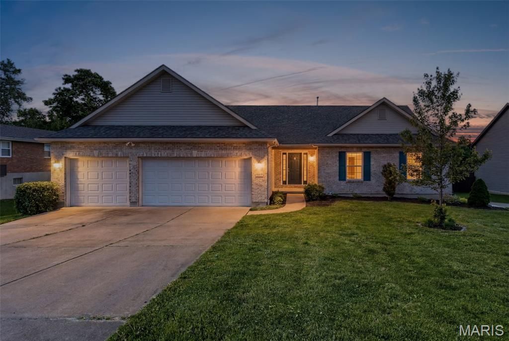 1676 W Highview Drive , Arnold, MO 63010 Main Photo