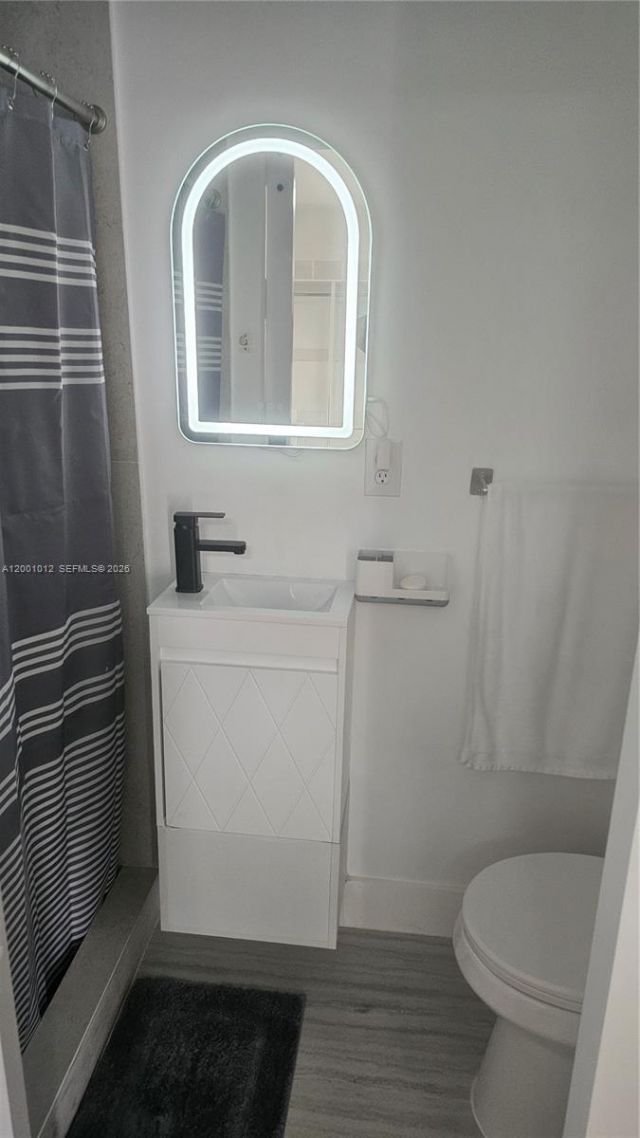 8421 NW 8th St , Pembroke Pines, FL 33024 Photo