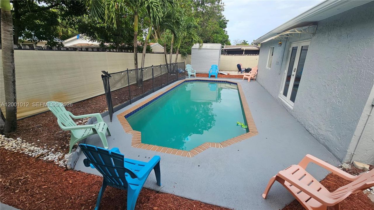 8421 NW 8th St, Pembroke Pines, FL 33024 Photo
