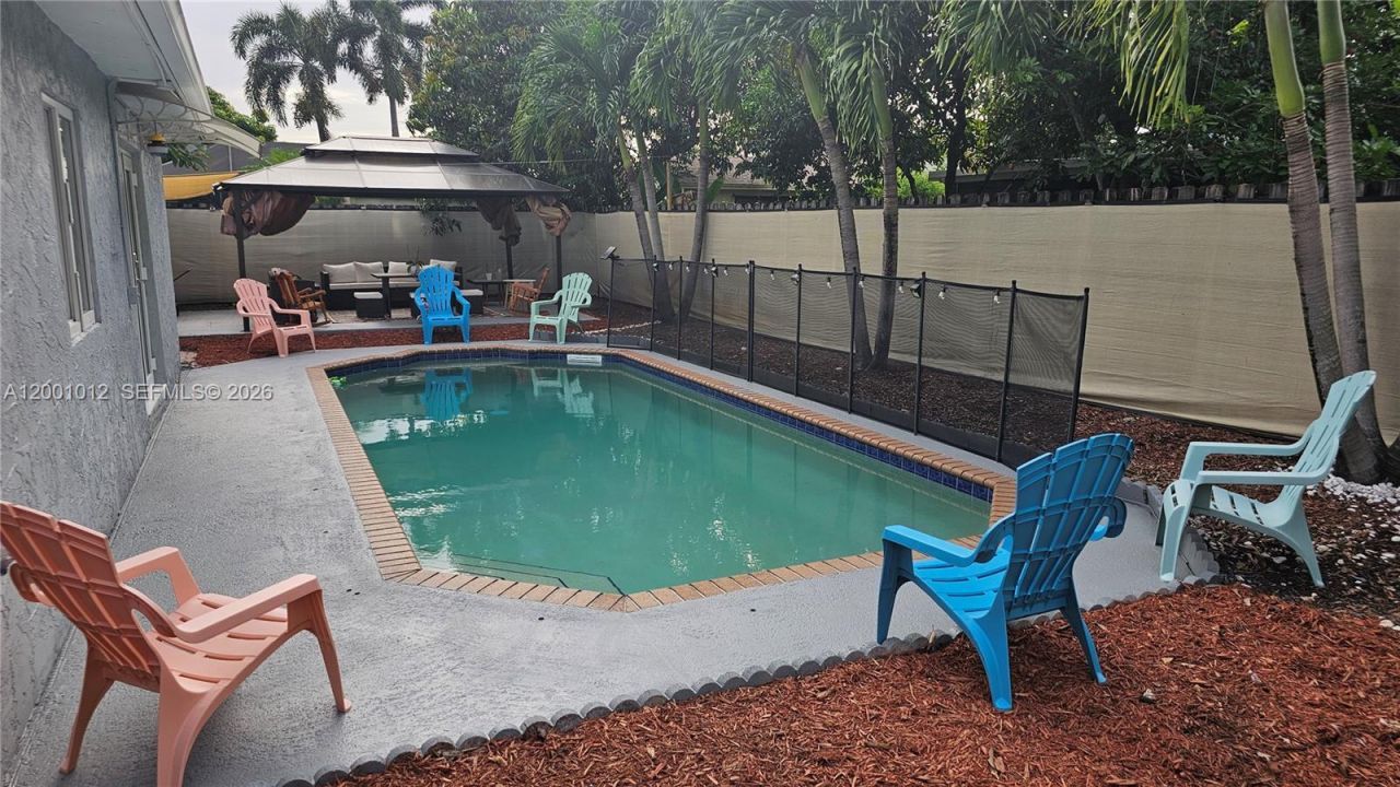 8421 NW 8th St, Pembroke Pines, FL 33024 Photo