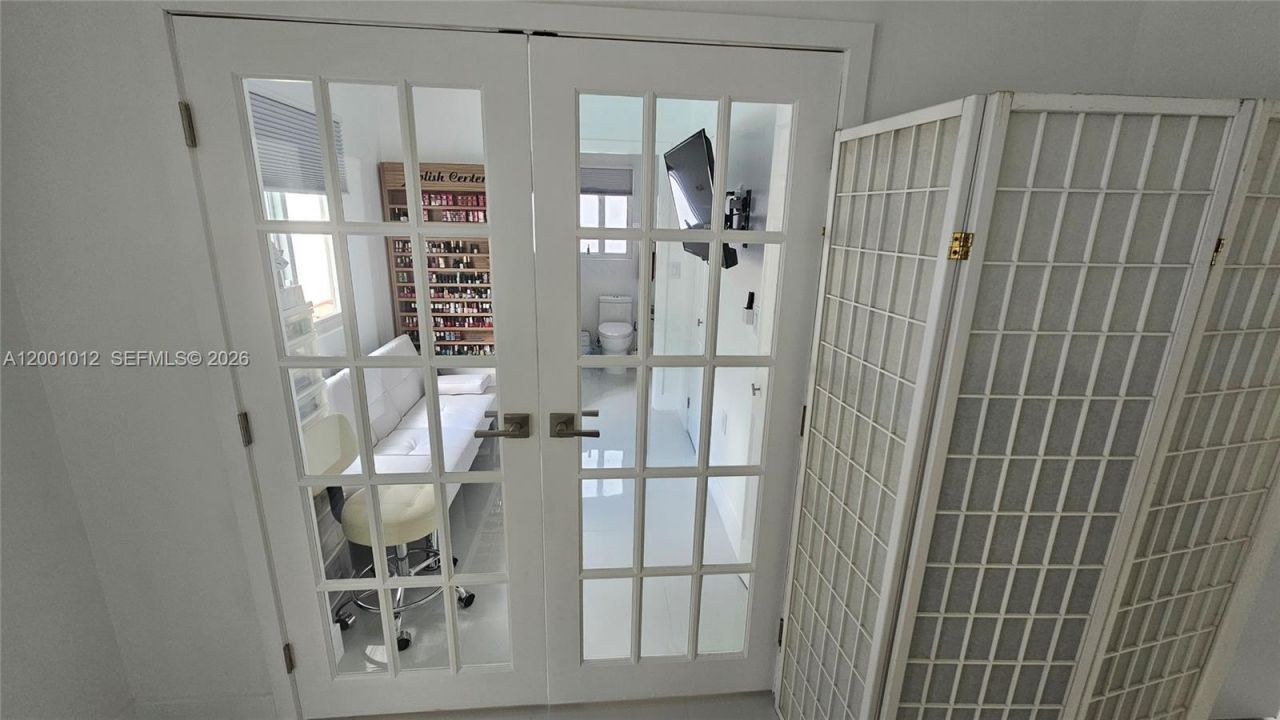 8421 NW 8th St , Pembroke Pines, FL 33024 Photo