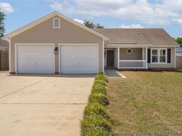 2948 Rosemeade Drive, Fayetteville, NC 28306