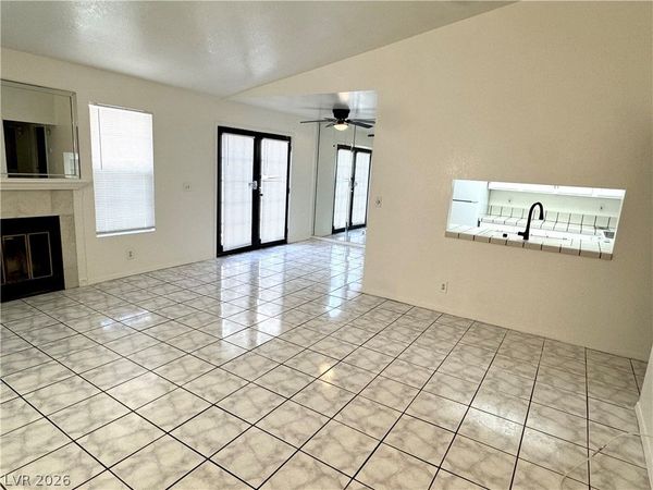 5064 Jeffreys Street, Unit 201, Las Vegas, NV 89119