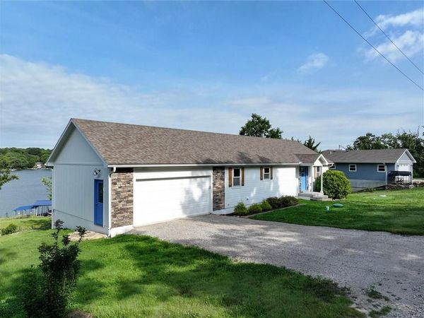54 SE Lakeview Drive, La Cygne, KS 66040
