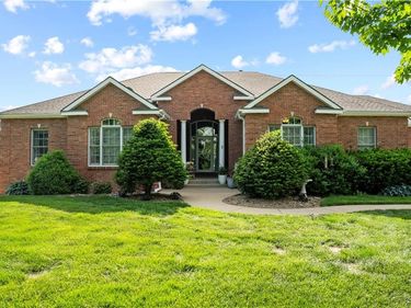 19704 Red Oak Boulevard, St Joseph, MO 64505