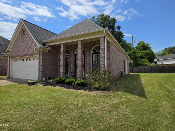 9730 Pigeon Roost Park Circle, Olive Branch, MS 38654