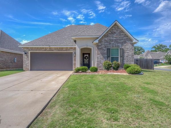 303 Pilatus Drive , Shreveport, LA 71106