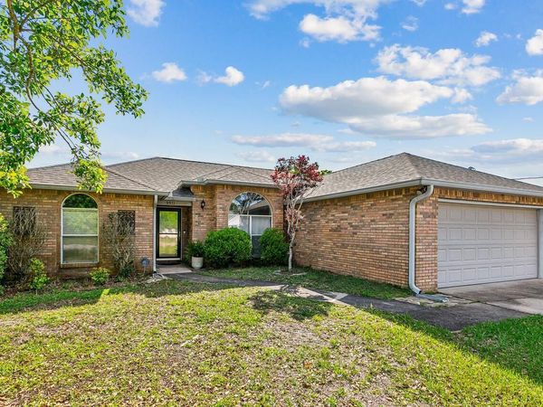 9911 Orion Lake Circle, Navarre, FL 32566