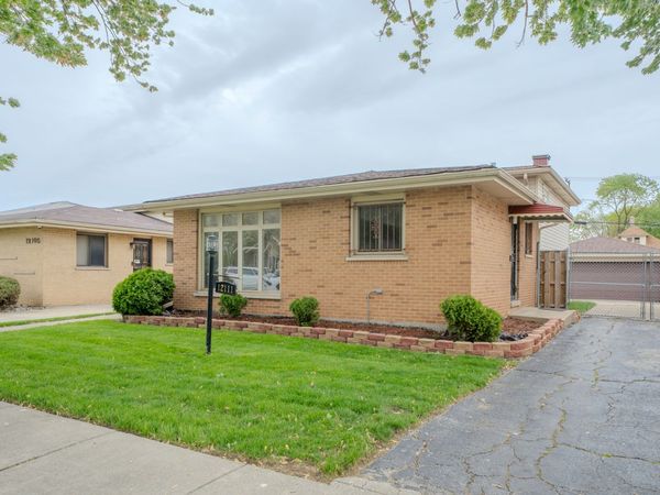 12111 S Justine Avenue , Chicago, IL 60643