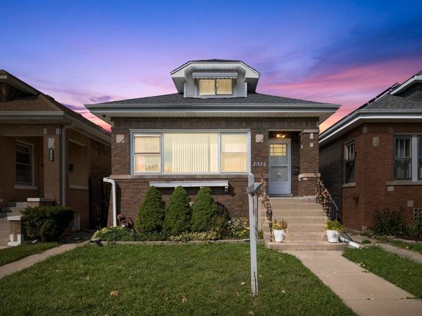 2936 N Kenneth Avenue , Chicago, IL 60641