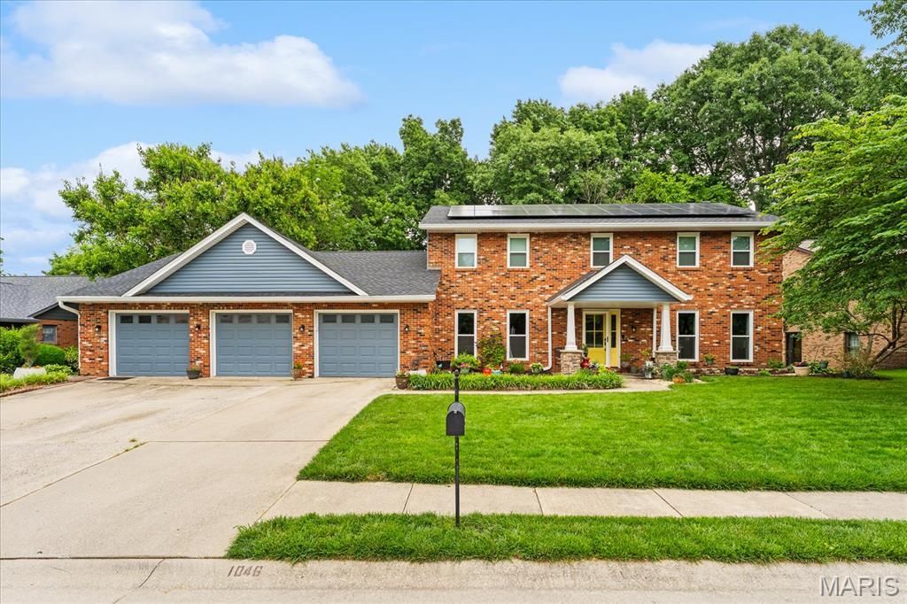 1046 Shadow Ridge Crossing, O Fallon, IL 62269 Main Photo