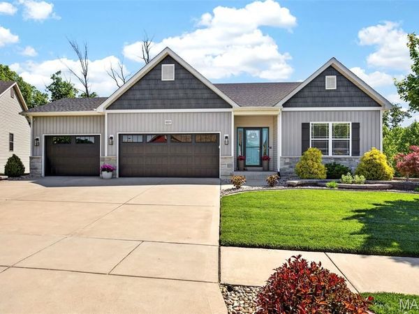 829 Mule Creek Drive, Wentzville, MO 63385