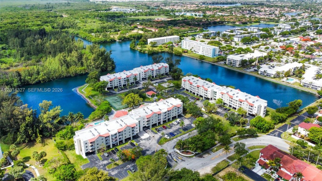 8200 SW 210th St, Unit 103, Cutler Bay, FL 33189 Photo
