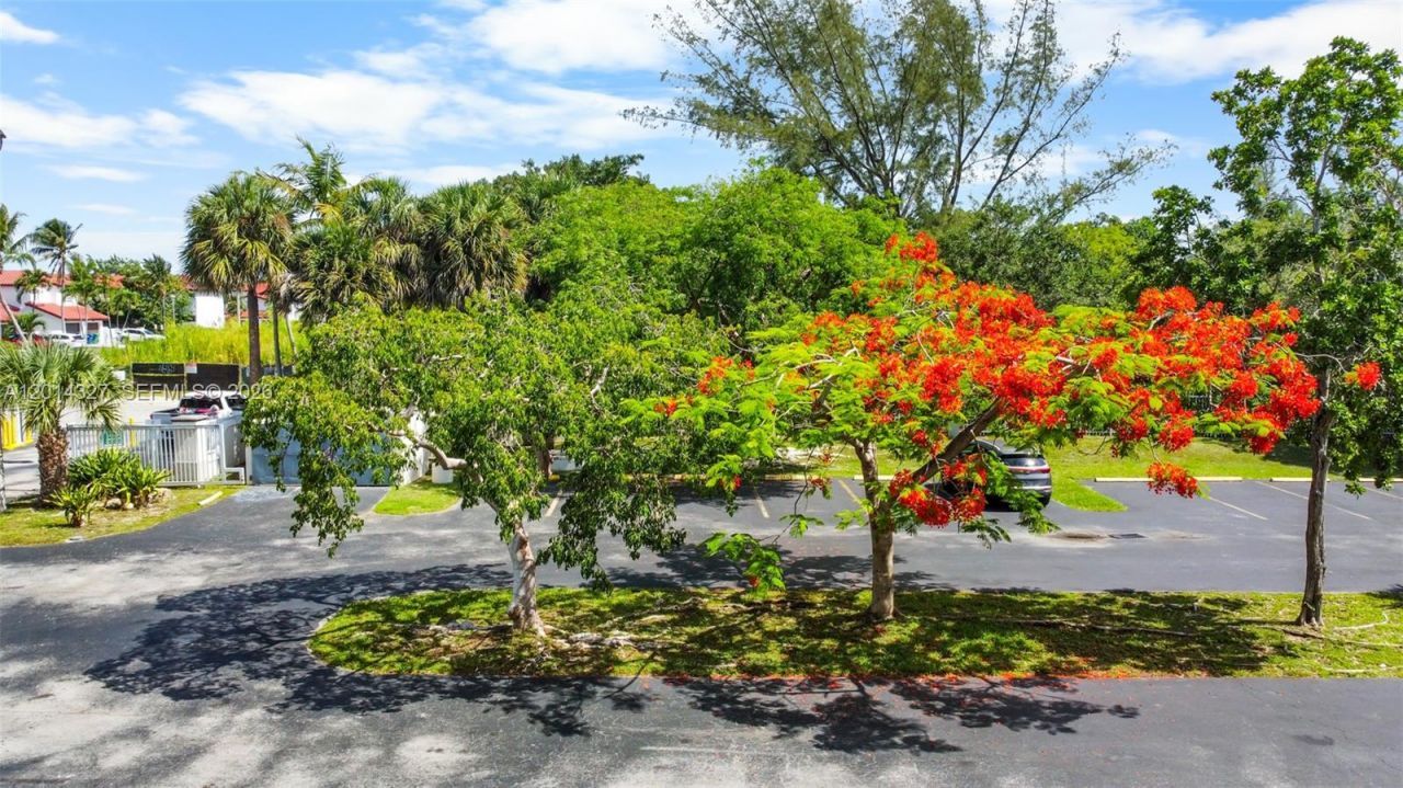 8200 SW 210th St, Unit 103, Cutler Bay, FL 33189 Photo