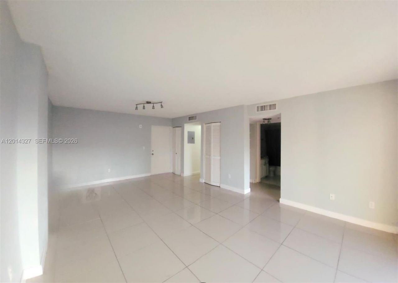 8200 SW 210th St, Unit 103, Cutler Bay, FL 33189 Photo
