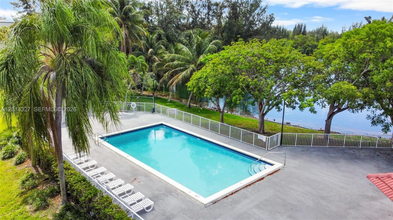 8200 SW 210th St, Unit 103, Cutler Bay, FL 33189 Photo