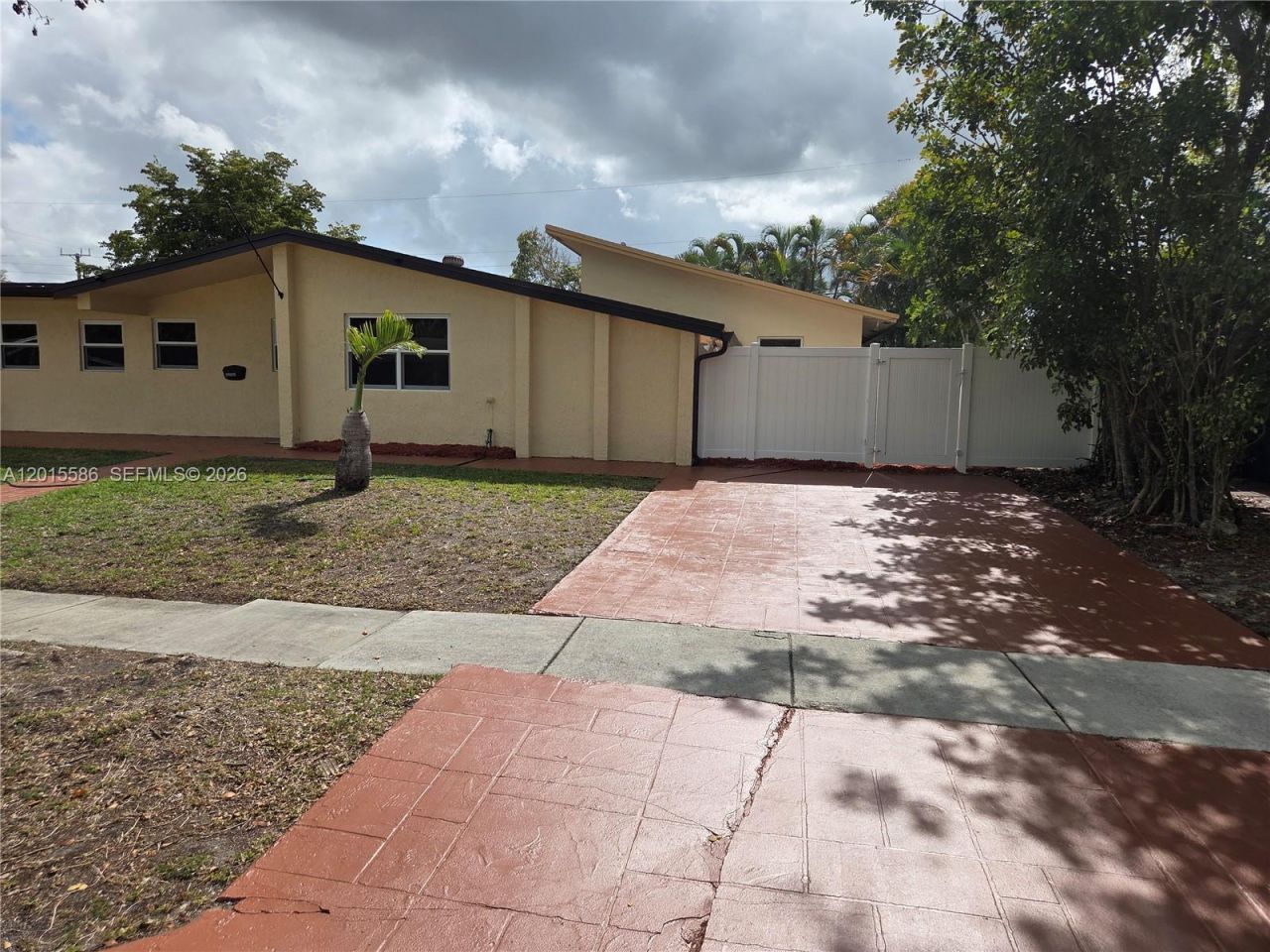 5006 SW 90th Way, Cooper City, FL 33328 Photo