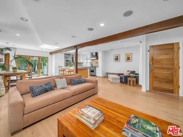 7844 Stewart Avenue, Unit ., Los Angeles, CA 90045