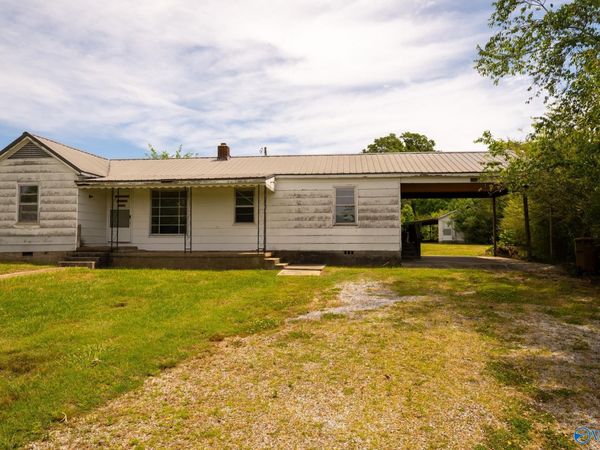 1616 Sparkman Street NW, Hartselle, AL 35640
